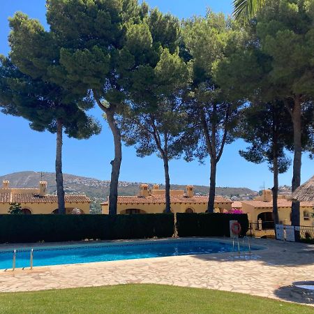 Apartamento Con Terraza En Complejo Con 2 Piscinas Lejlighed Moraira Eksteriør billede