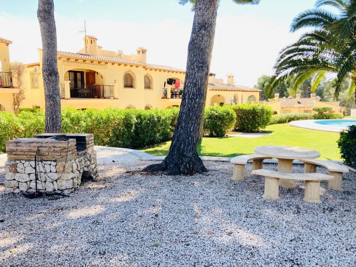 Apartamento Con Terraza En Complejo Con 2 Piscinas Lejlighed Moraira Eksteriør billede