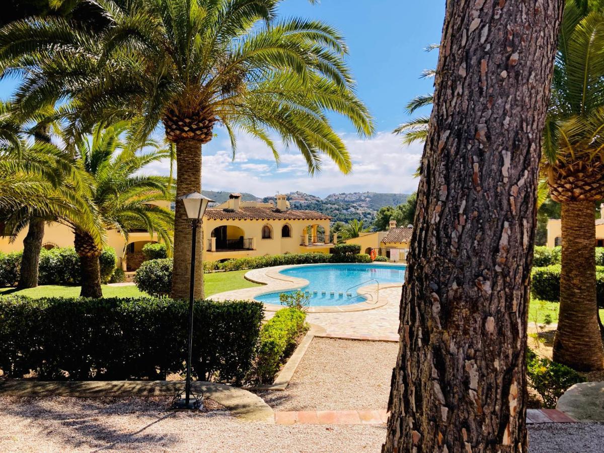 Apartamento Con Terraza En Complejo Con 2 Piscinas Lejlighed Moraira Eksteriør billede