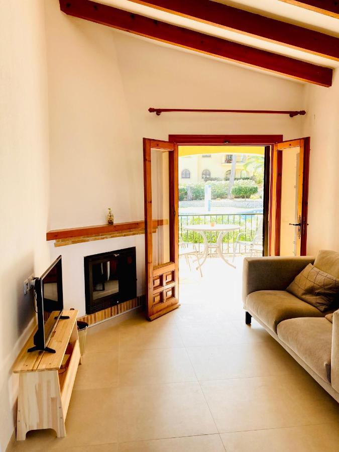 Apartamento Con Terraza En Complejo Con 2 Piscinas Lejlighed Moraira Eksteriør billede